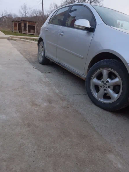 Volkswagen Golf 2007 - 1