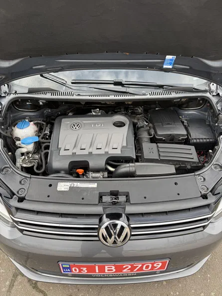 Volkswagen Touran 2011 - 10