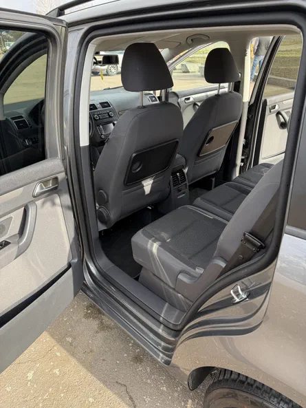 Volkswagen Touran 2011 - 6