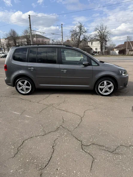 Volkswagen Touran 2011 - 8