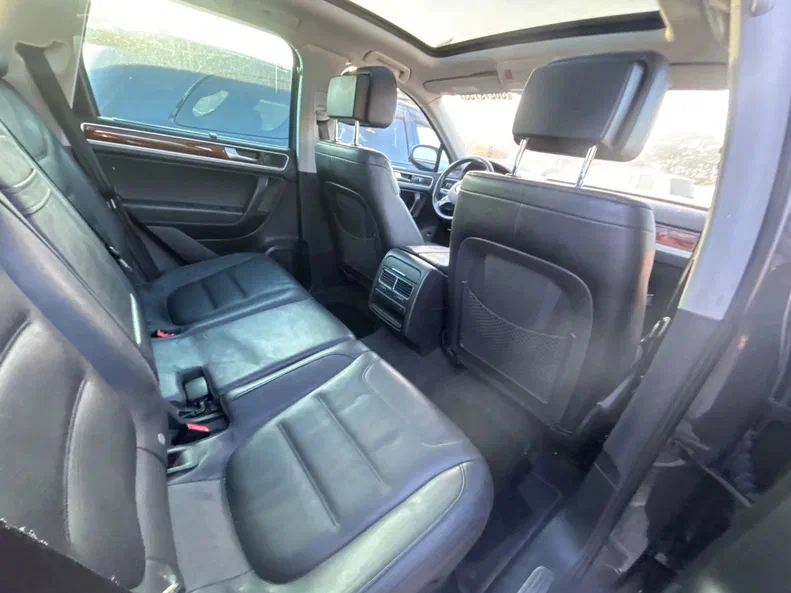 Volkswagen Touareg 2010 - 20