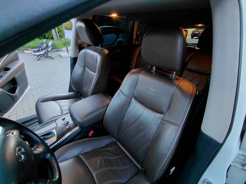 Infiniti QX60 2013 - 16