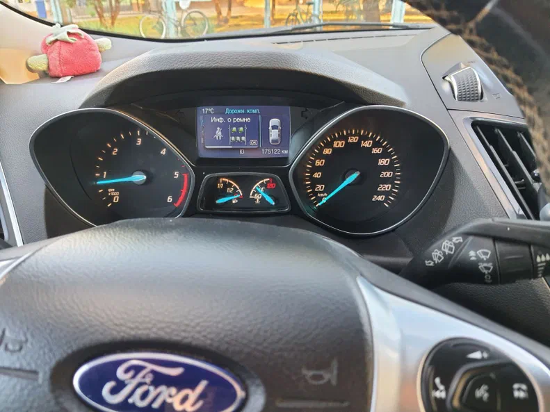 Ford Kuga 2015 - 8