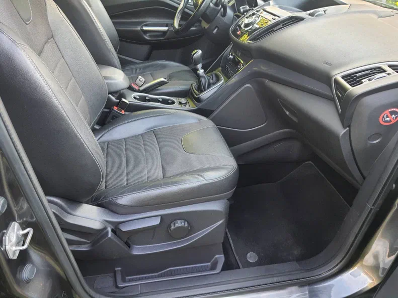 Ford Kuga 2015 - 10