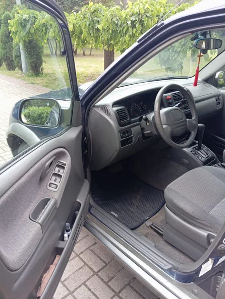Chevrolet Tracker 2000 - 6