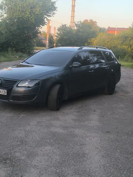 Volkswagen Passat 2009 - 4