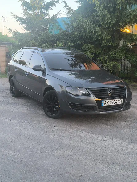 Volkswagen Passat 2009 - 1