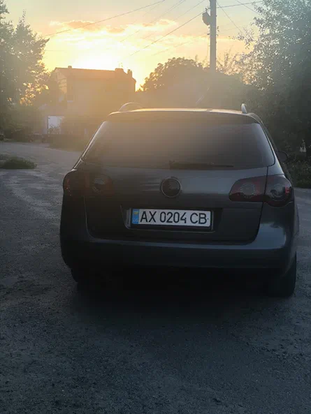 Volkswagen Passat 2009 - 11