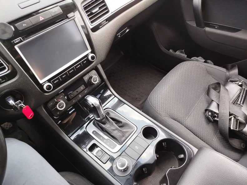 Volkswagen Touareg 2012 - 16