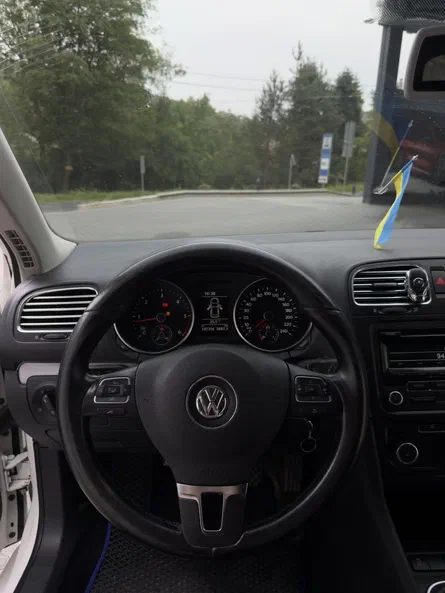 Volkswagen Golf 2012 - 8