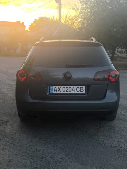 Volkswagen Passat 2009 - 5