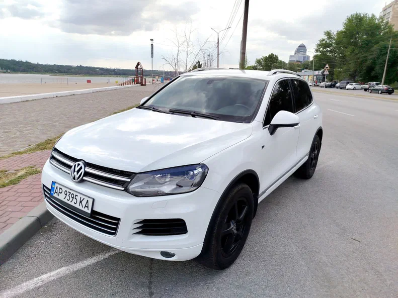 Volkswagen Touareg 2012 - 0