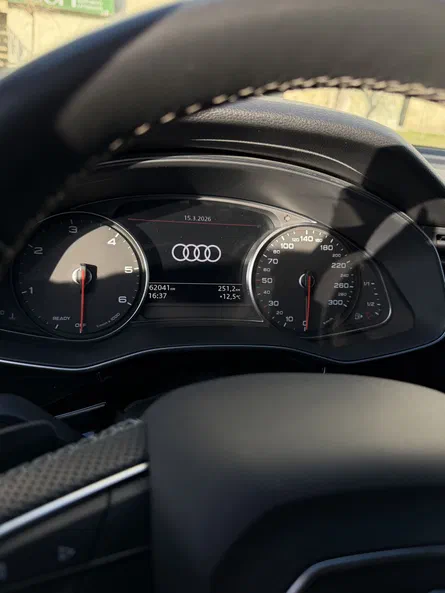 Audi Q8 2020 - 11