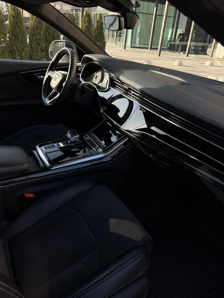 Audi Q8 2020 - 9