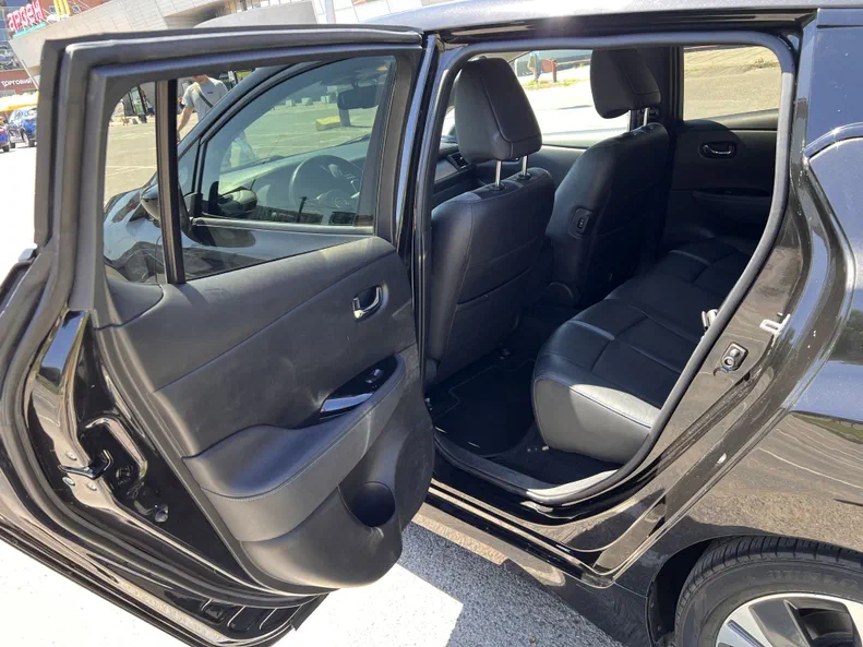 Nissan Leaf 2019 - 6