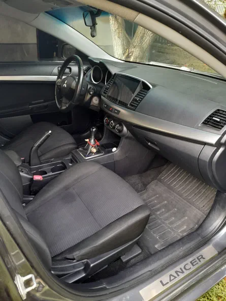 Mitsubishi Lancer 2011 - 5