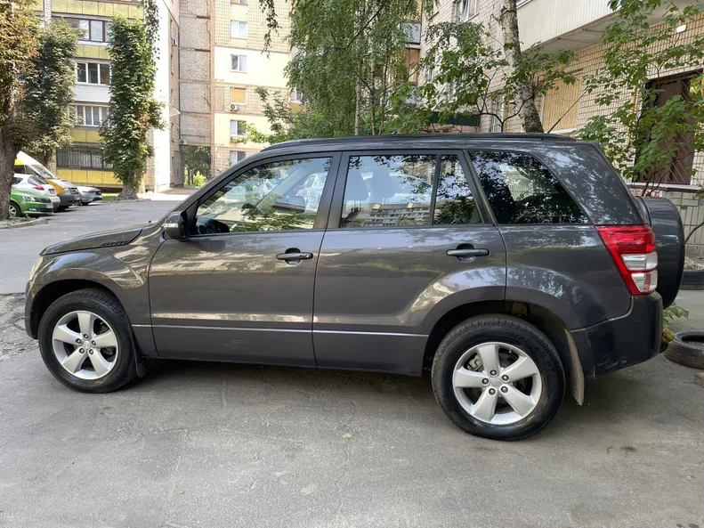Suzuki Grand Vitara 2012 - 11