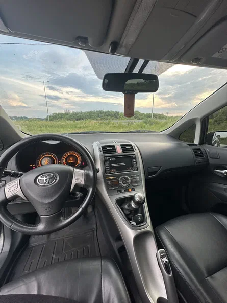 Toyota Auris 2007 - 11