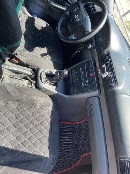 Audi A4 1999 - 8