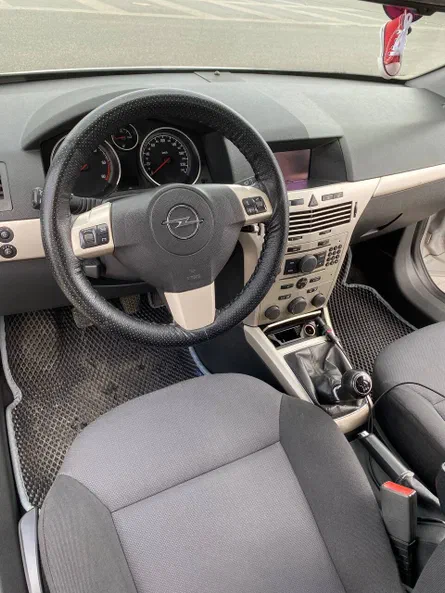Opel Astra 2008 - 18