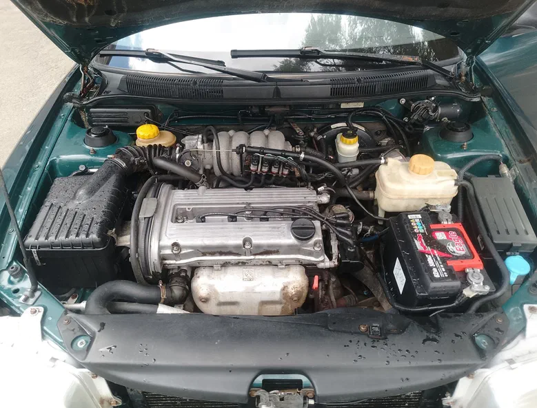 Daewoo Nubira 1998 - 9