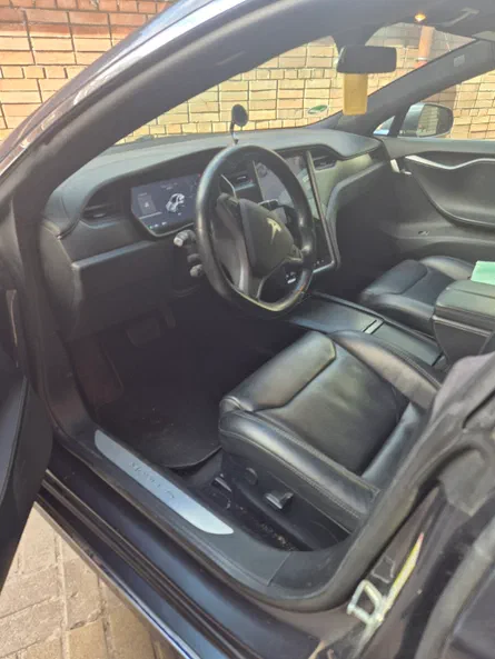 Tesla Model S 2018 - 5