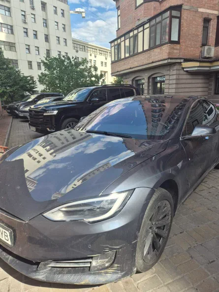 Tesla Model S 2018 - 0