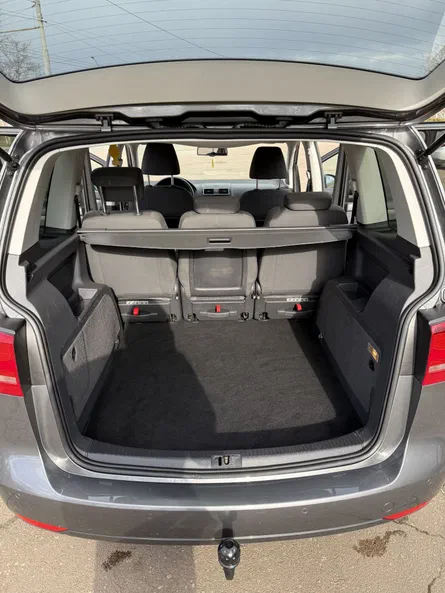 Volkswagen Touran 2011 - 19