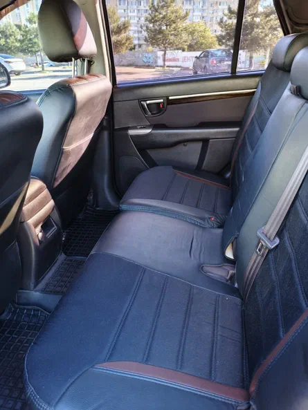 Hyundai Santa Fe 2010 - 12
