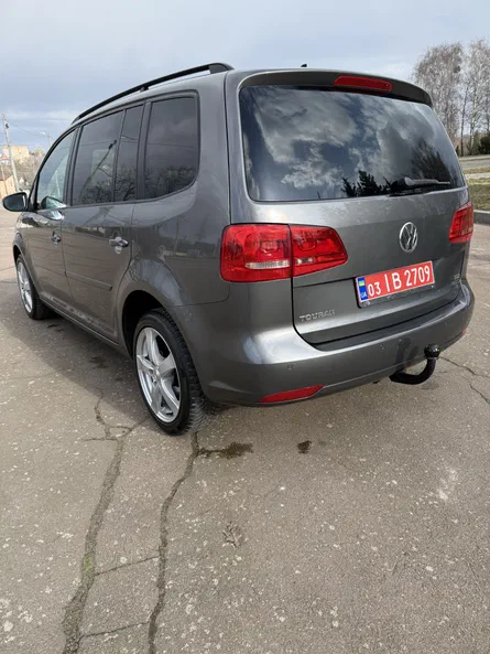 Volkswagen Touran 2011 - 15