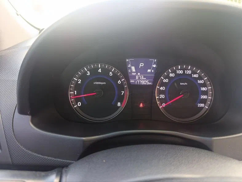 Hyundai Accent 2013 - 8