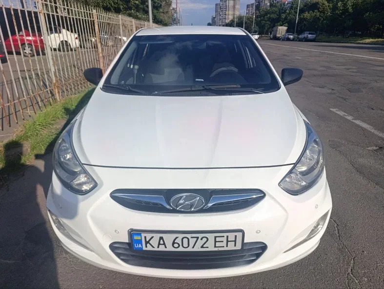 Hyundai Accent 2013 - 1