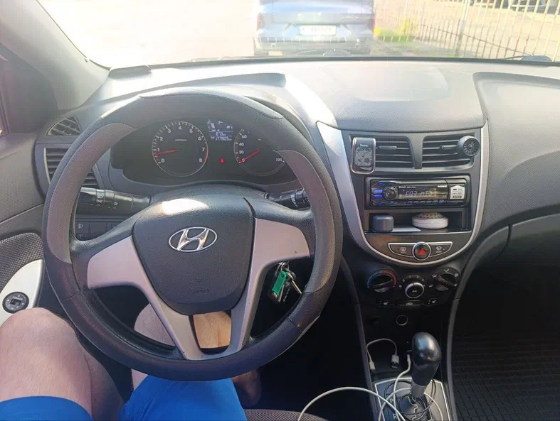 Hyundai Accent 2013 - 7