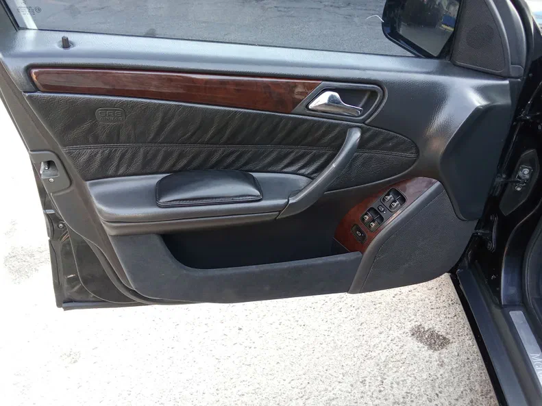 Mercedes-Benz C-Клас 2000 - 13