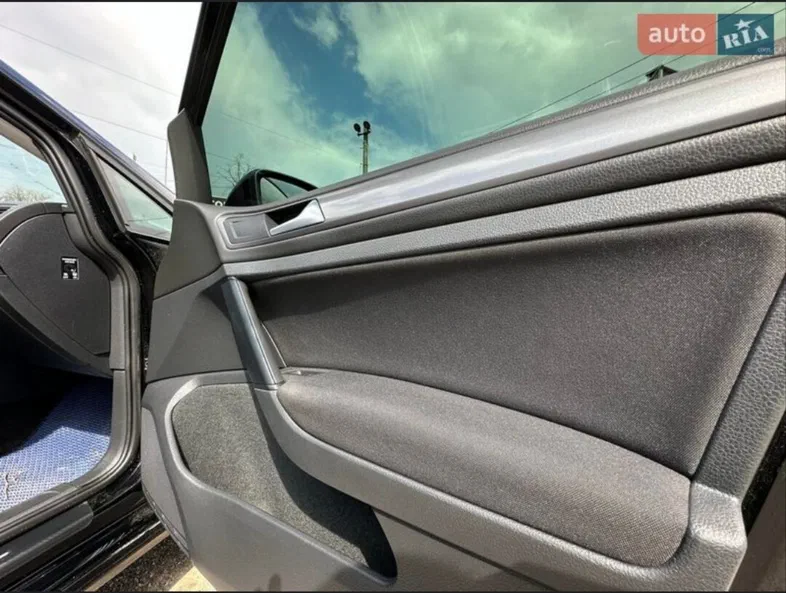 Volkswagen Golf 2014 - 1