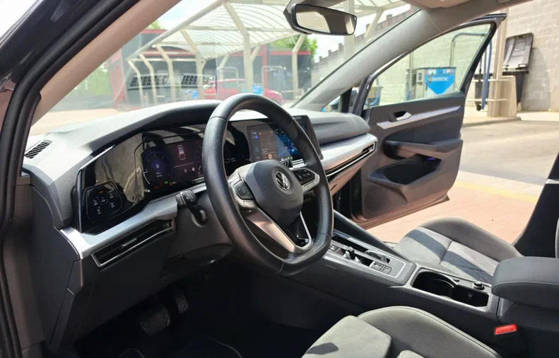 Volkswagen Golf 2021 - 10