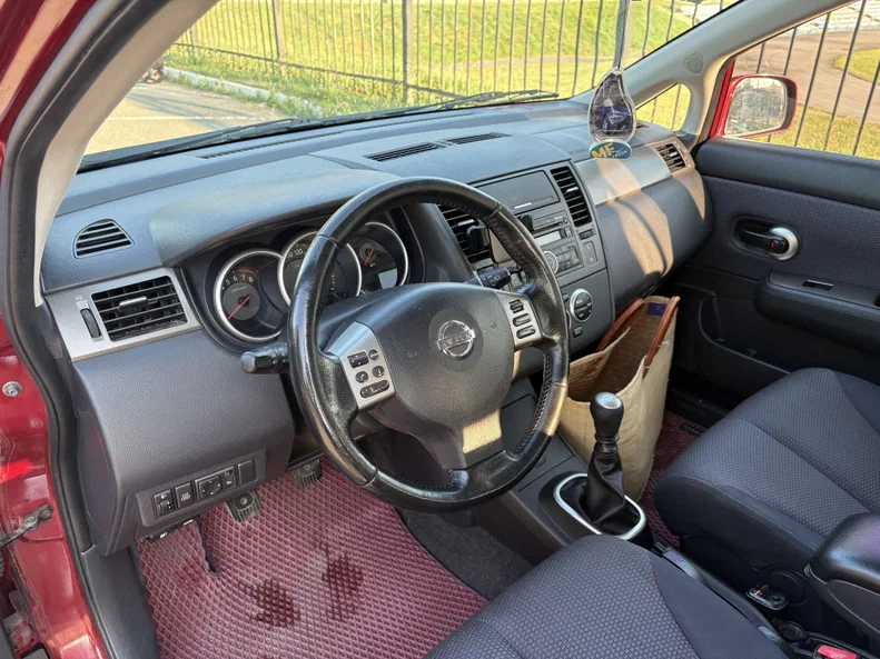 Nissan Tiida 2008 - 6