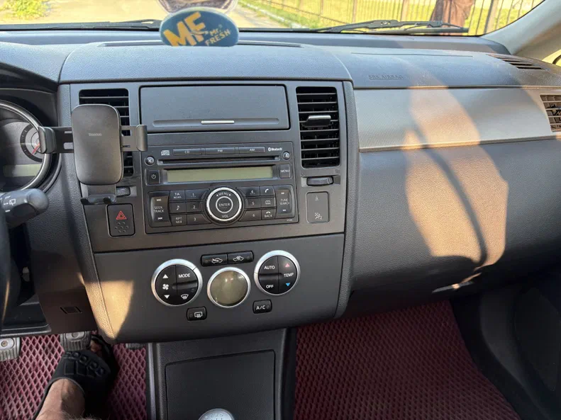 Nissan Tiida 2008 - 7