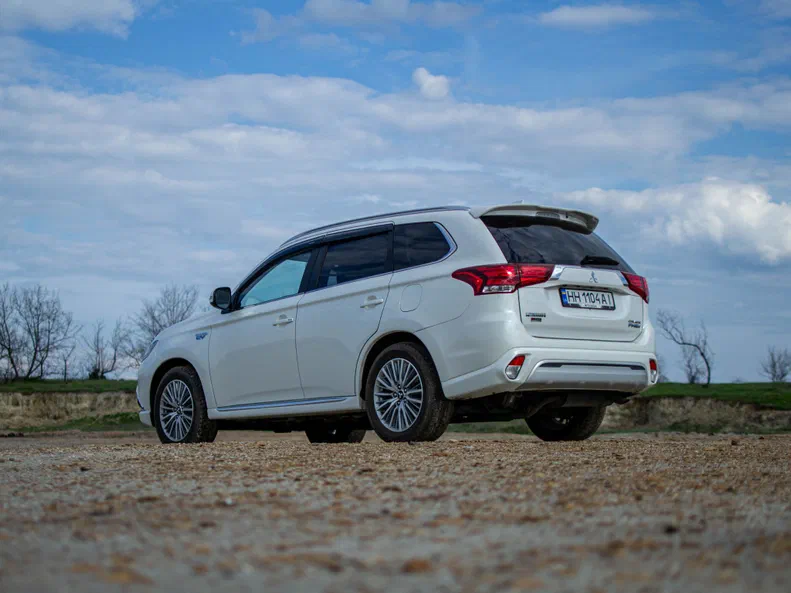 Mitsubishi Outlander 2019 - 3