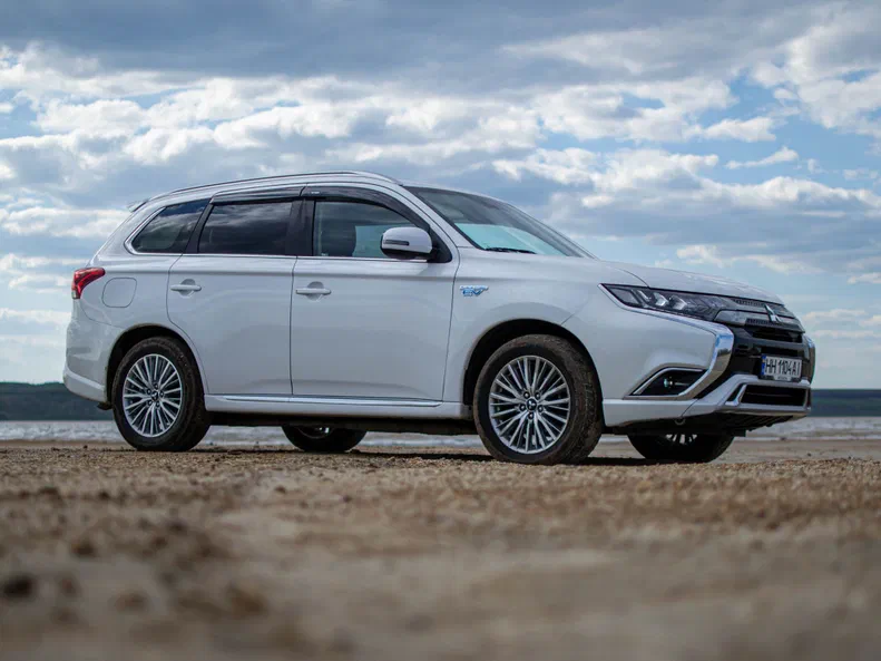 Mitsubishi Outlander 2019 - 1