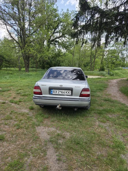 Nissan Sunny 1991 - 3