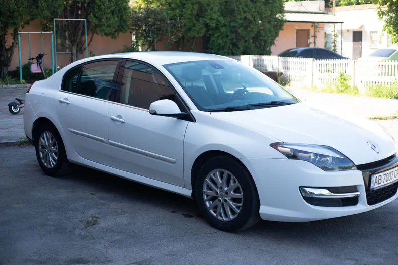 Renault Laguna 2013 - 1