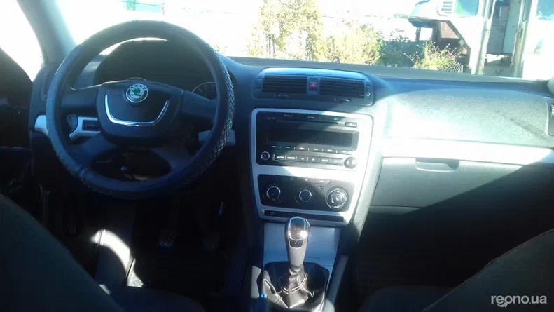 Skoda Octavia 2011 - 5