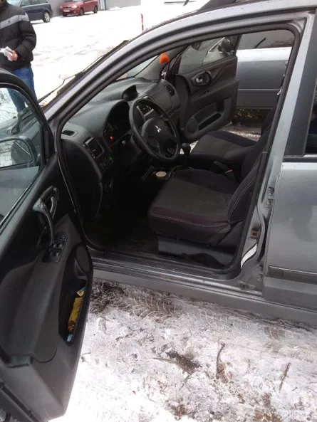 Mitsubishi Space Star 2004