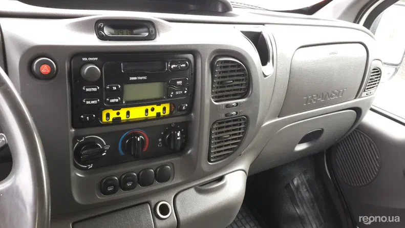 Ford Transit 2000