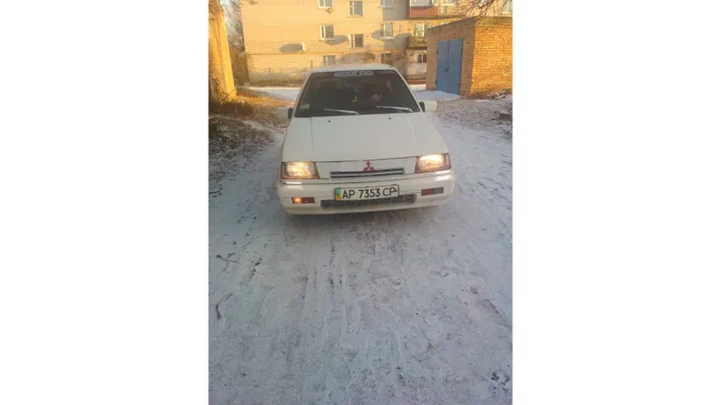 Mitsubishi Colt 1987