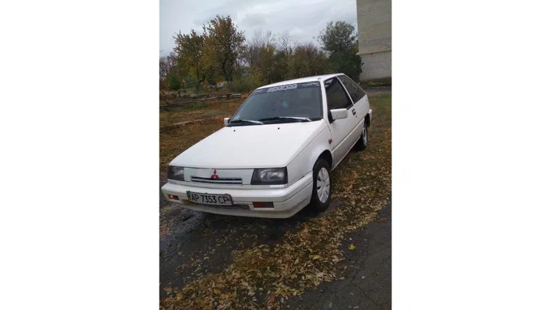 Mitsubishi Colt 1987 - 6
