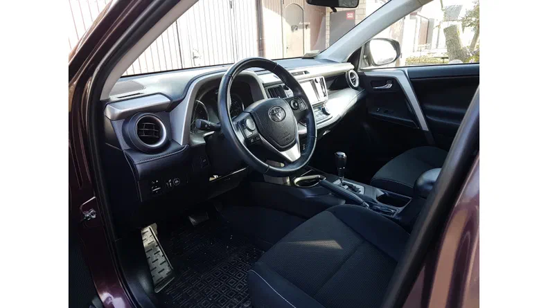 Toyota RAV4 2016 - 9