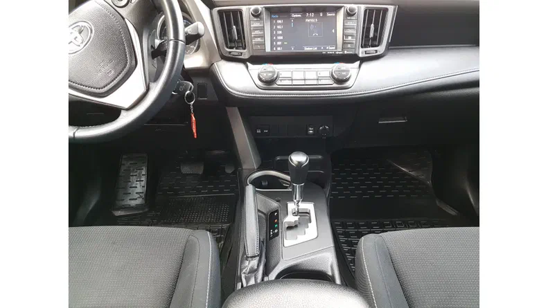 Toyota RAV4 2016 - 32