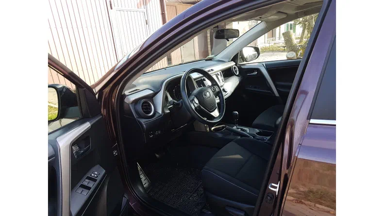 Toyota RAV4 2016 - 8